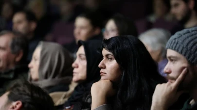 Kartepe’de tiyatro şöleni izleyici topladı