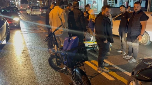 Darıca'da otomobil elektrikli bisiklete çarptı