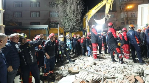 Kocaeli belediyesi mağdur aileleri misafir ediyor