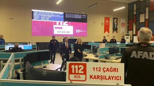 Kocaeli Valisi 112 Acil Çağrı Merkezini ziyaret etti