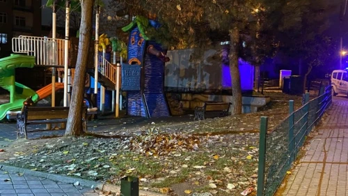 Körfez parkta bıçaklı kavga yaraladı