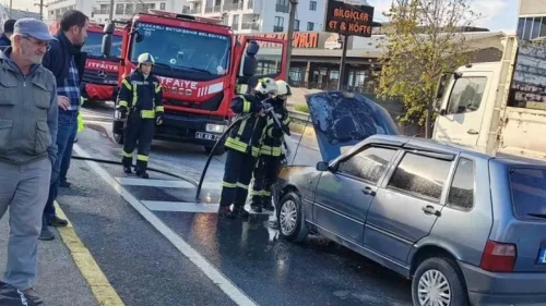 Kocaeli'de seyir halindeki araç yandı