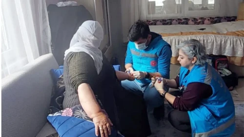 Sakarya’da evde sağlık hizmetleri hastaların yanında