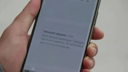 Gazeteci Recai Yüksel, deprem uyarısıyla hayat kurtardı: O anları kaydetti