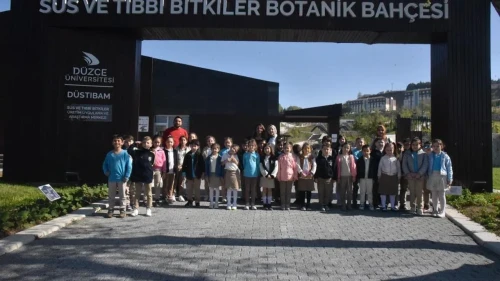 Namık Kemal İlkokulu öğrencileri Düzce Üniversitesi'nin botanik bahçesini gezdi: Bakın neler öğrendiler