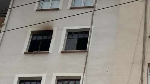 Motosiklet aküsü patlaması: Deprem sandılar, ev yok oldu!