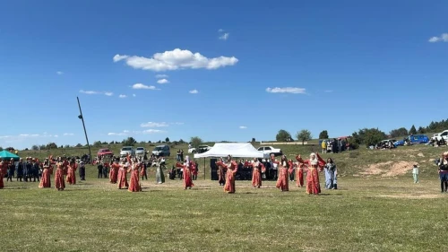 Hıdırellez Coşkusu Tavşanlı Güzelyurt'ta kutlandı: Yöresel oyunlar ve dualar halkı bir araya getirdi