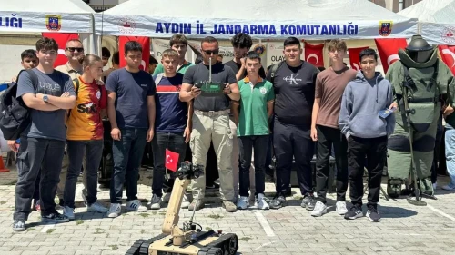 Didim'de lise öğrencilerine jandarma ve sahil güvenlik tanıtıldı: Gençler geleceğin güvenlik güçlerini tanıdı