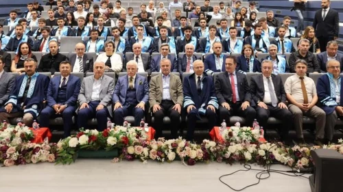 Konya Organize Sanayi'nin meslek yüksekokulu ilk mezunlarını verdi