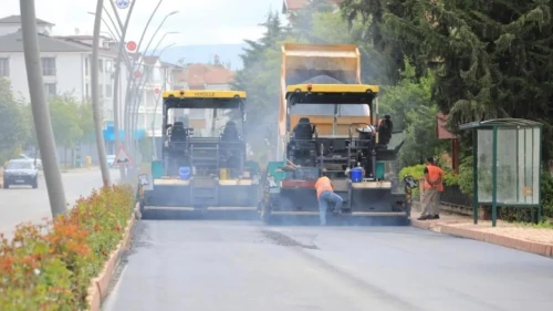 Elazığ’da asfaltlama seferberliği: Ataşehir mahallesi Hacı Sadettin Efendi Bulvarı’nda çalışmalar devam ediyor