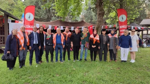 Denizli'de Aile Yılı etkinliği: Huzurevi bahçesinde renkli anlar yaşandı