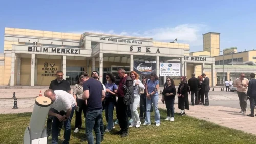 Gençler gökyüzünün sırlarını keşfettiler: Kocaeli'de astronomi etkinliği düzenlendi