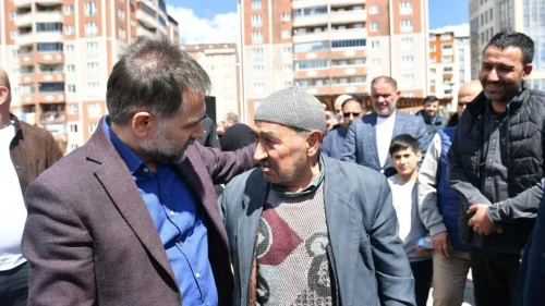 Vatandaş sordu, Başkan Uçar cevapladı: Yakutiye Belediye Başkanı Mahmut Uçar, Murat Mahallesi sakinleriyle bir araya geldi