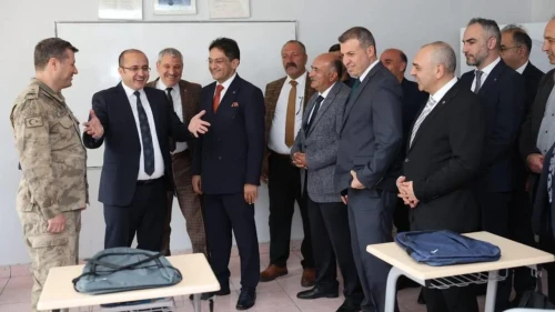 Erzurum Ticaret Borsası'ndan Şenkaya’ya eğitim ve ekonomiye yönelik destek ziyaretleri
