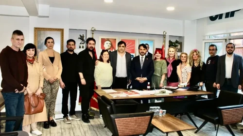 İKM ve CHP, İzmit'in sorunlarını masaya yatırdı: Trafik, otopark ve esnafın talepleri neler?