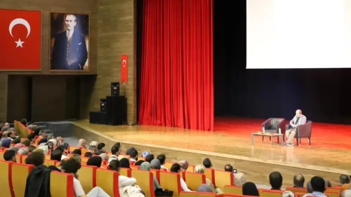 Erzincan'da "Anadolu İrfanı" söyleşisi: Değerler eğitimi ve toplumsal bilinç üzerine kritik tartışmalar