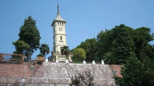 İzmit Saat Kulesi'nin tarihi yüzü yeniden doğuyor: 420 günlük dev restorasyon başlıyor