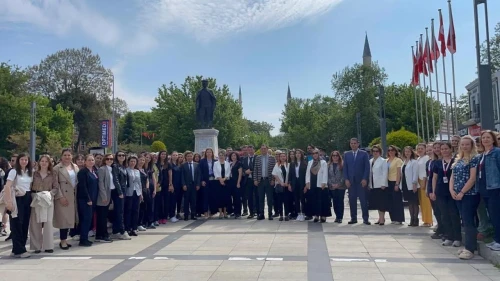 Edirne'de sağlık kahramanları unutulmadı: Hemşireler haftası ve ebeler günü dolayısıyla tören düzenlendi