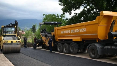 Kartepe'de ulaşım konforu artıyor: Hangi sokaklarda asfalt çalışması yapıldı?