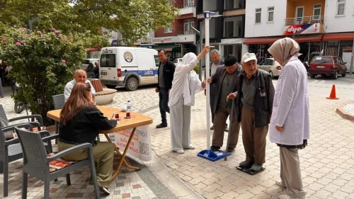 Kilo kontrolü başladı: Hisarcık'ta Sağlık Bakanlığı projesiyle vücut kitle indeksleri ölçülüyor
