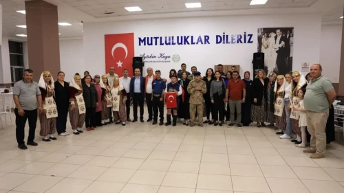 Engelli gençler için unutulmaz asker kınası: Aileler gözyaşlarına hakim olamadı