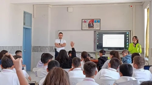 Karapınar'da öğrencilere trafik güvenliği semineri verildi: Trafik bilinci aşılandı