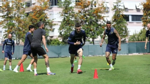 Alanyaspor, Kayserispor maçı için son hazırlıklarını tamamladı: Cezalı Yusuf Özdemir sahada yok
