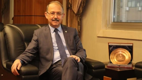 Anneler, toplumun en kıymetli hazinesi: Rektör Dağlı'dan anlamlı mesaj