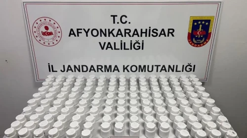 Afyonkarahisar'da jandarma, uyuşturucu operasyonunda 8 bin 120 hap ele geçirip 4 kişiyi gözaltına aldı