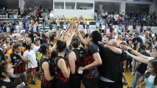 Şampiyonluk maçının heyecanını dev ekranda yaşayacaklar: Lidya Garden City Turgutlu Belediyespor