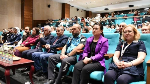 Hemşireler Haftası'nda kritik vurgular: Ekonomi ve afetler üzerine uzmanlardan ışık tutan mesajlar