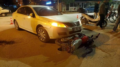 Adıyaman'da otomobil ile motosiklet çarpıştı: İki yaralı, soruşturma başlatıldı