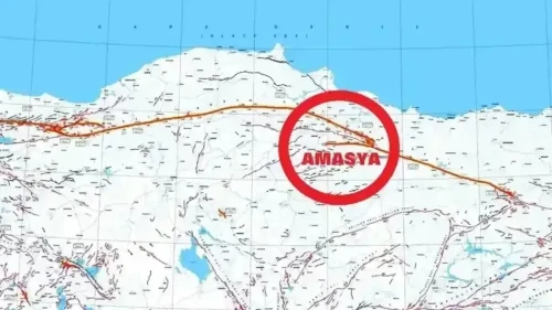 Amasya'da ard arda deprem şoku: Vatandaşlar sokaklara döküldü