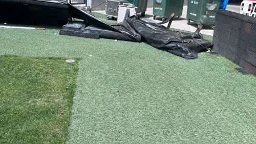Kocaelispor'un şampiyonluk kutlamaları statta hasara neden oldu! Çim ve kale direği zarar gördü