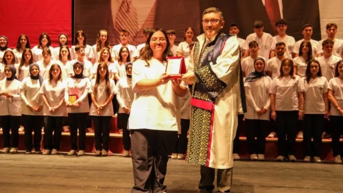 Bilecik'te Hemşirelik Haftası coşkuyla kutlandı: Öğrenciler beyaz önlüklerine kavuştu