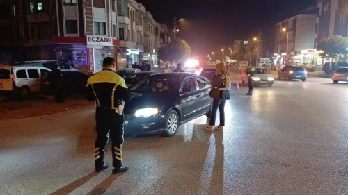 Düzce'de güvenlik denetimleri: 60 kişi yakalandı, silah ve mermiler ele geçirildi