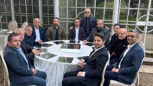 Körfez'de görkemli düğün: İş dünyası ve siyaset dünyasından yoğun katılım
