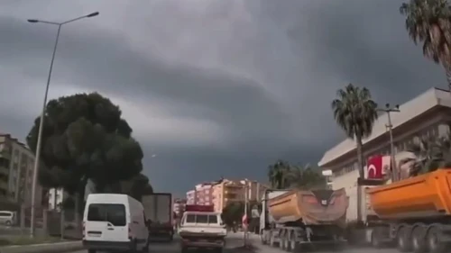 Milas'ta trafik ihlalleri kameraya yansıdı: Vatandaşlar denetim talep ediyor