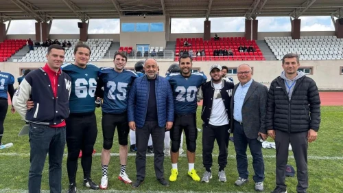 Amerikan Futbolunda heyecan Kocatepe'de yaşandı: Sinanpaşa Zafer Gençlik ve Spor Kulübü ile Anadolu Rangers karşı karşıya geldi