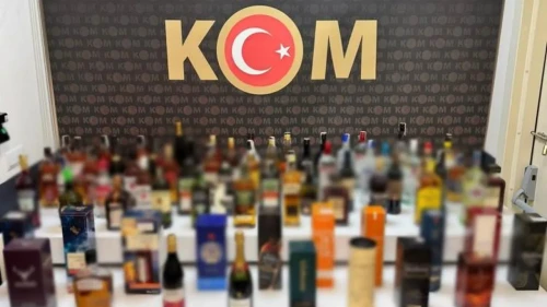 Afyonkarahisar'da büyük kaçak alkol operasyonu: 72 şişe ve 293 mermi ele geçirildi!