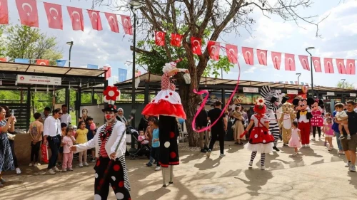 Gaziantep'te Türkiye'nin İlk Anne-Bebek Festivali gerçekleşti: Aile Yılı'na özel coşkulu anlarla sona erdi