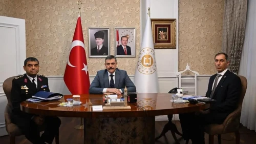 Erzurum'da güvenlik ve asayiş toplantısı: Yaz dönemi önlemleri masaya yatırıldı