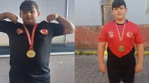 Genç güreşçi Ömer Asaf milli takımda parladı
