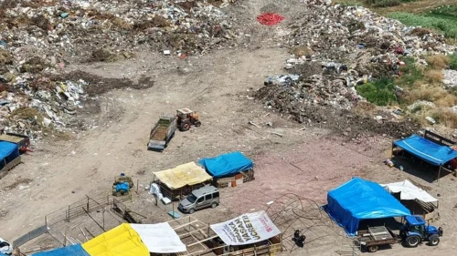İzmit'teki kurbanlık hayvan satıcıları çöplükte mağdur
