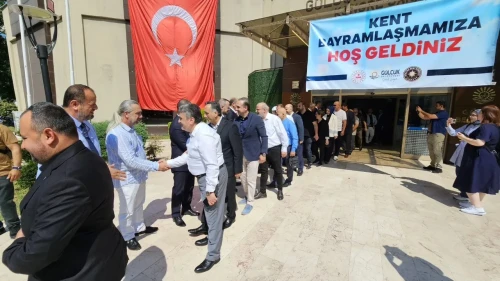 Gölcük kent bayramlaşmasında binlerce kişi buluştu