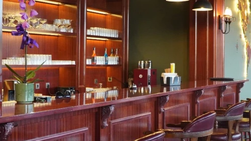 Başiskele’de Old Trend Restaurant açıldı