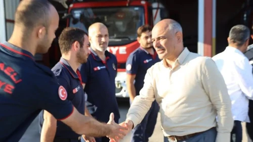 Körfez Başkanı yangınla mücadele eden ekipleri ziyaret