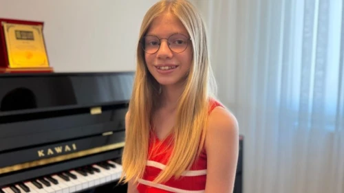 Aylin Kılıç 9 yaşında lise diploması aldı