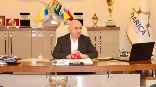 Darıca belediye başkanı görevine başladı