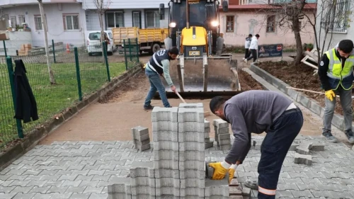 Gebze İstasyon Mahallesi'ne parke taşı döşendi